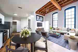 featured image of 1200 N 11th St