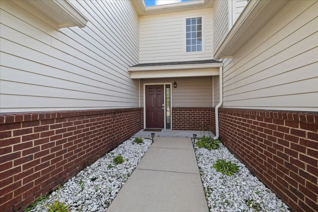 606 Wingspan Way - Photo 2 of 25