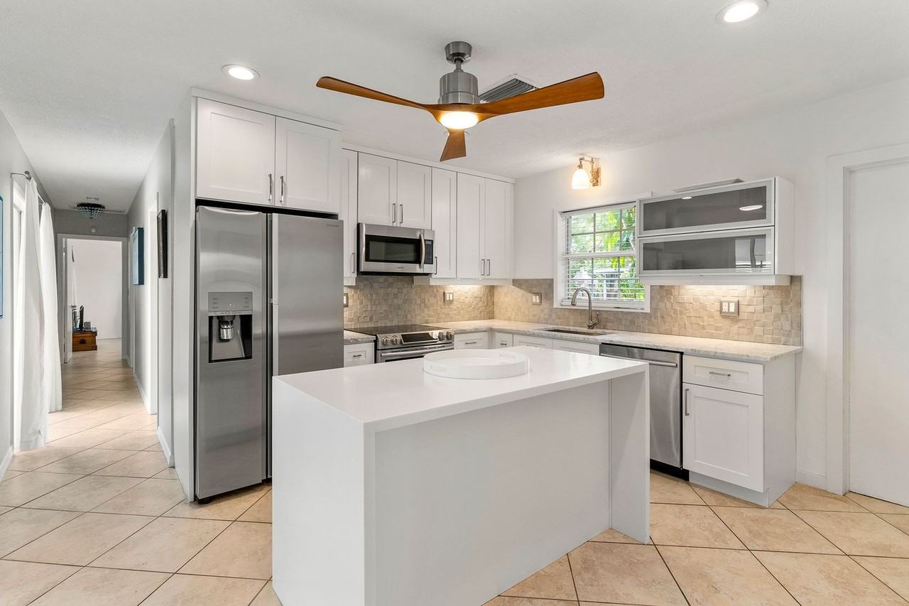 2476 Britannia Rd - Photo 7 of 18