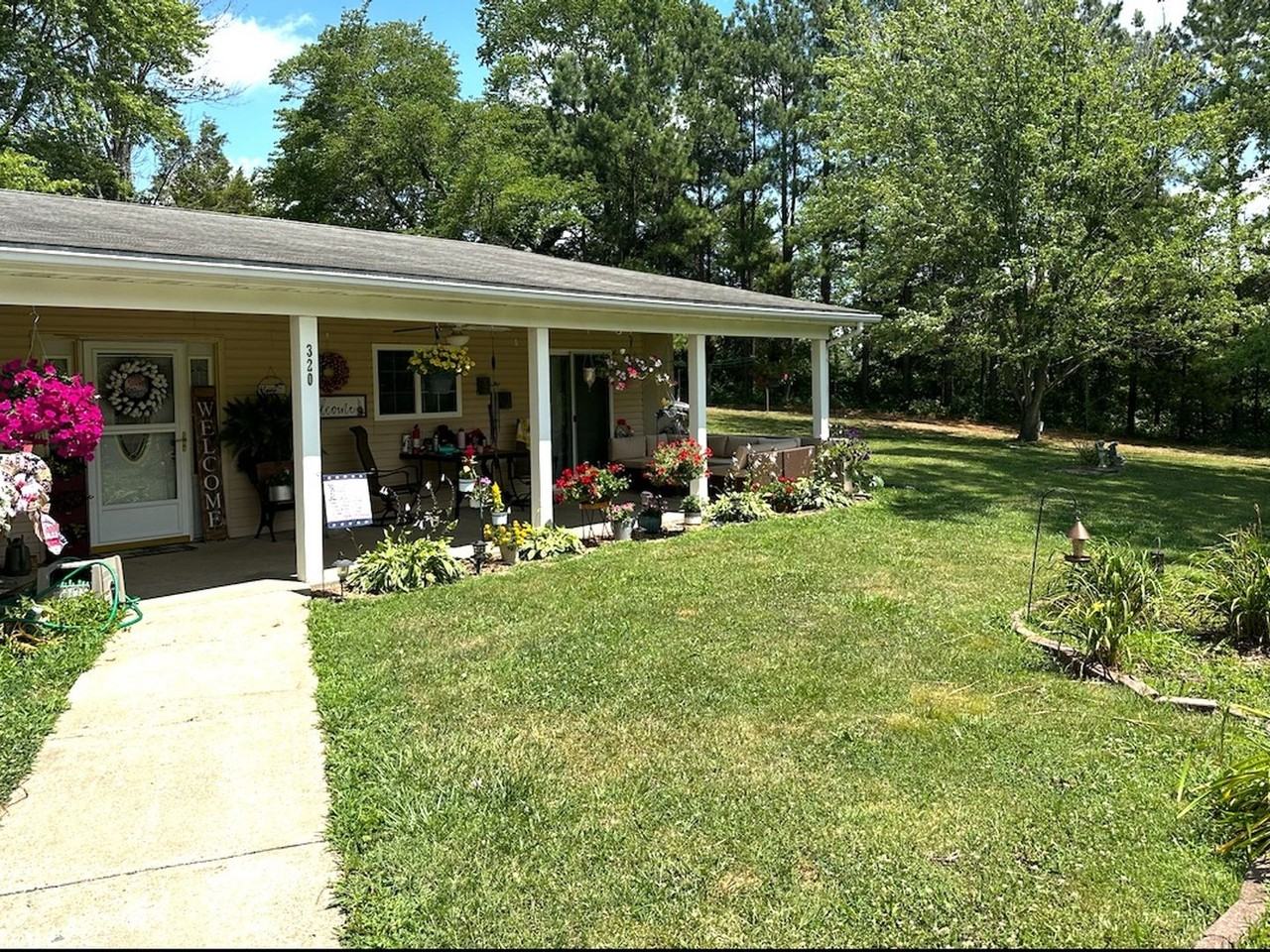 320 Caraway Ln - Photo 5 of 24