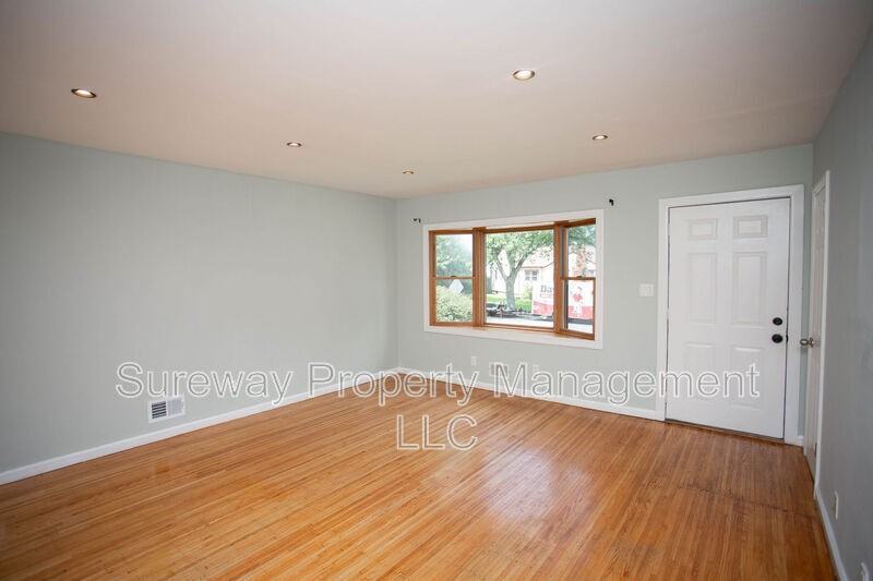 22 Tinker Dr - Photo 3 of 50