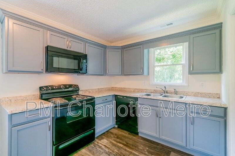 814 W Georgia Ave - Photo 3 of 17