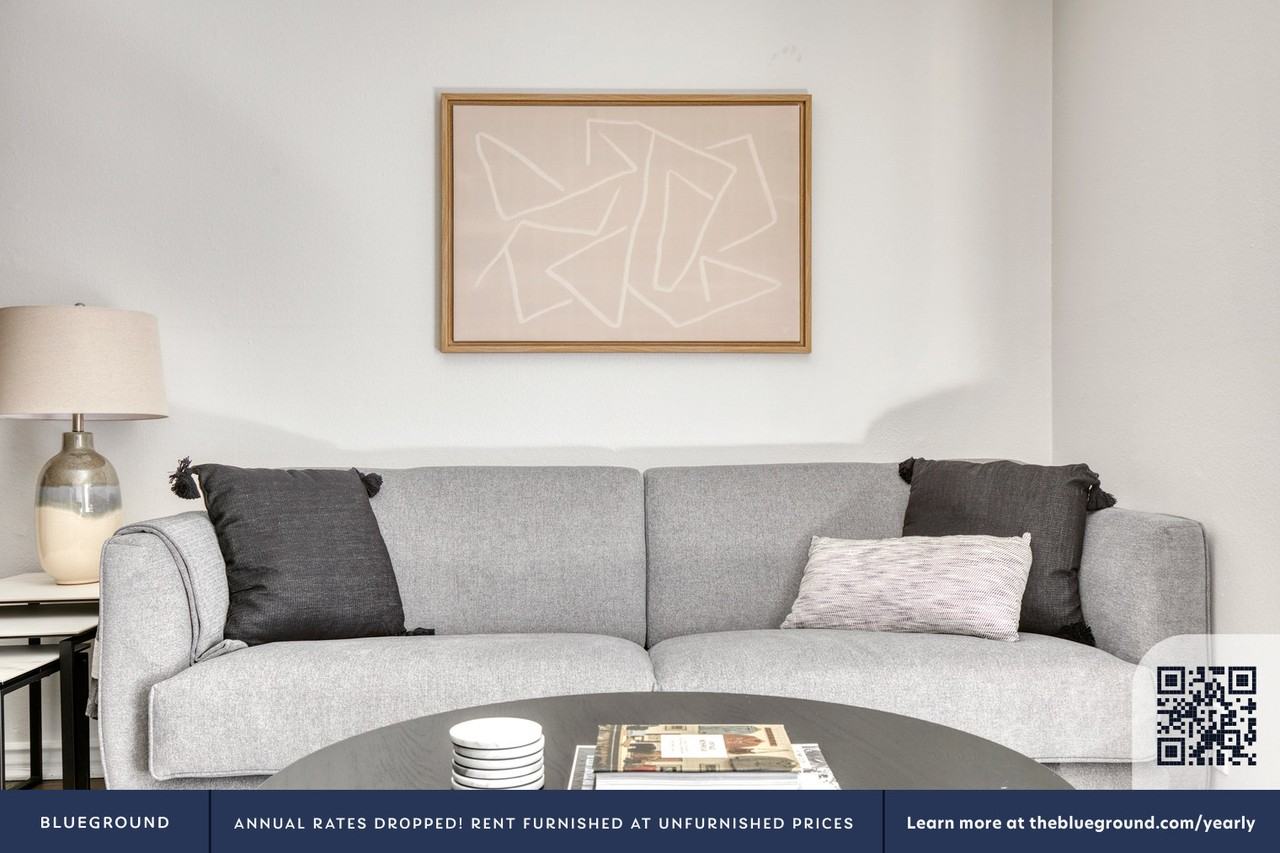 10977 Bluffside Dr #922 - Photo 4 of 44