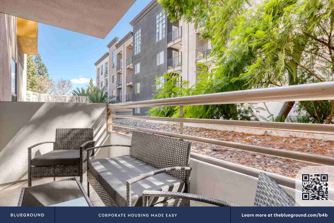 10977 Bluffside Dr #922 - Photo 6 of 44