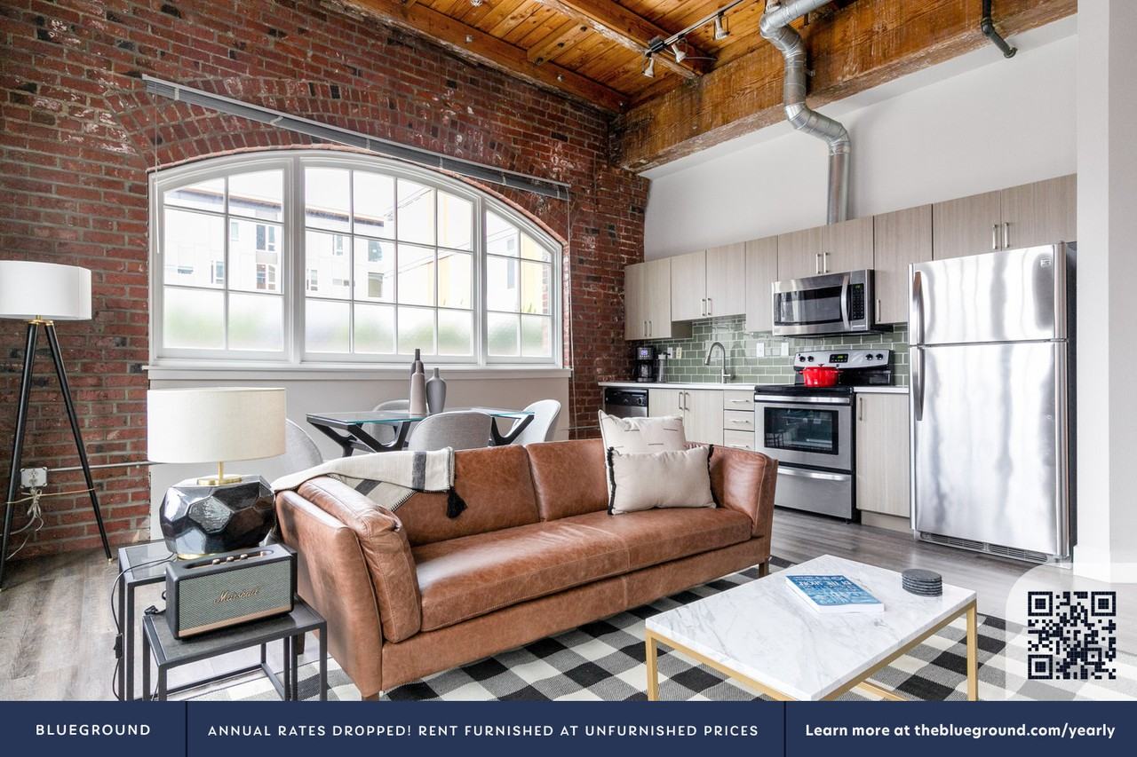 224 Pontius Avenue North - Photo 3 of 27