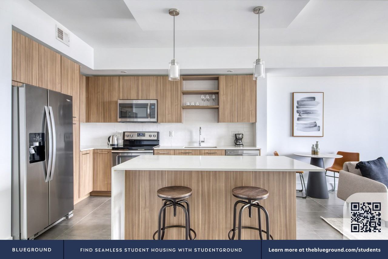 180 Ne 29th St #1 - Photo 6 of 39