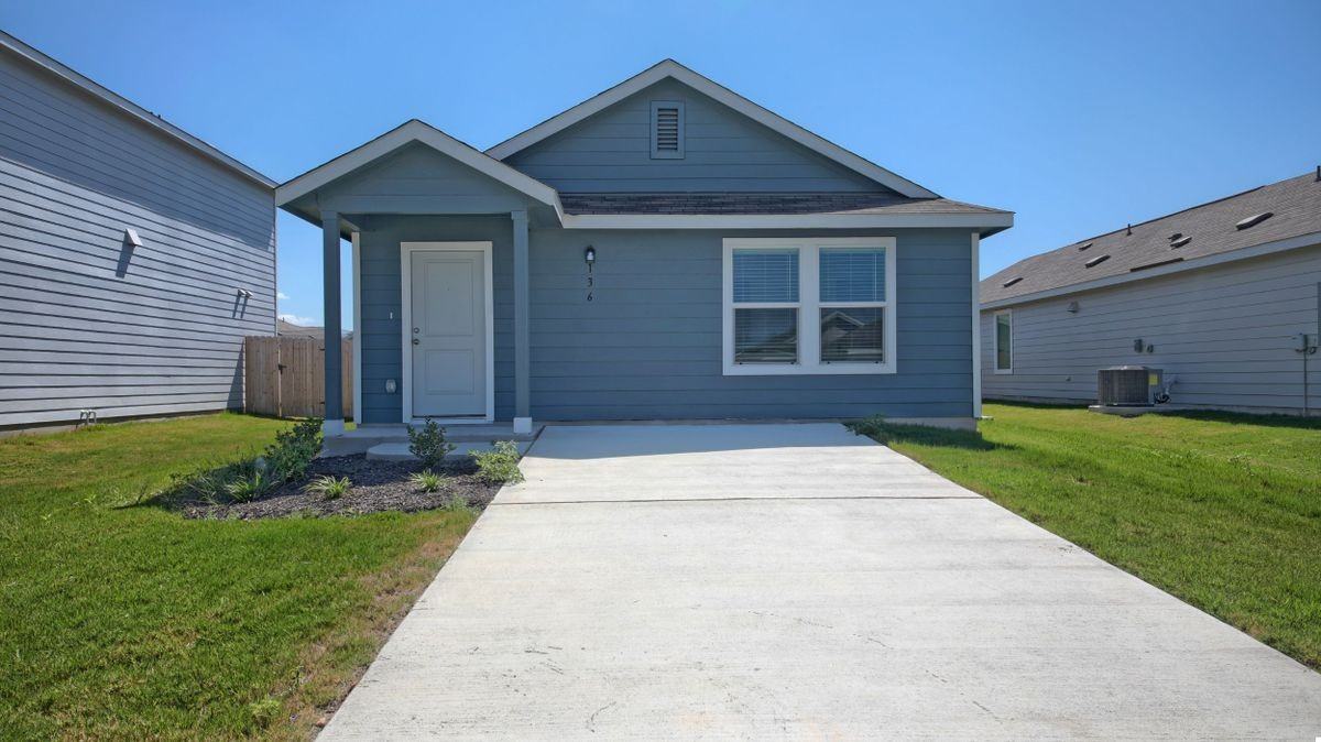 136 Jack Browning Dr - Photo 2 of 25