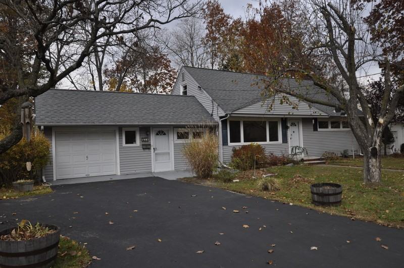 519 Green Valley Rd - Photo 2 of 11