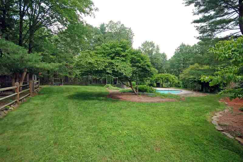 26 Britton Rd - Photo 3 of 25