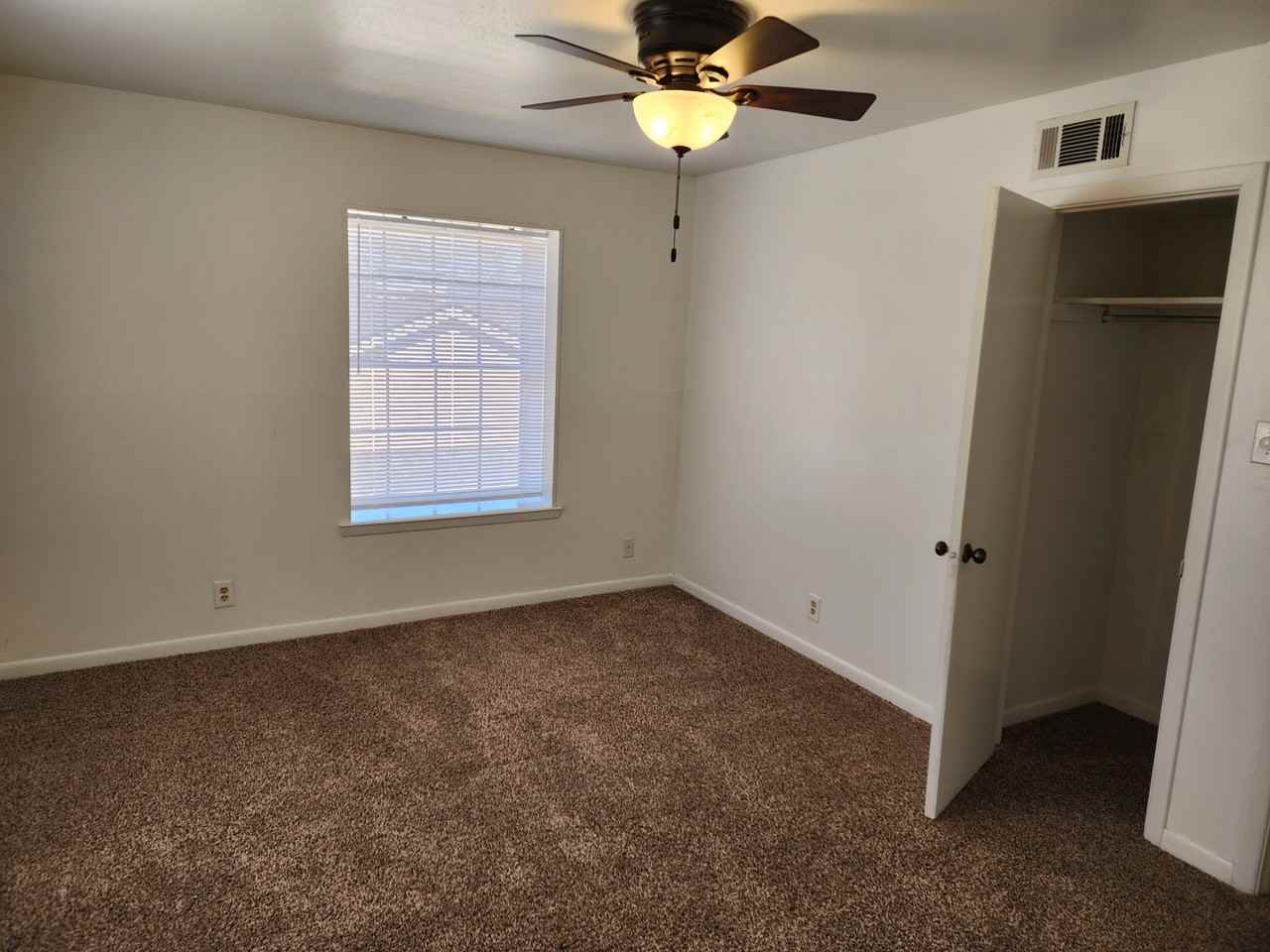 1905 W Shields Dr #3 - Photo 4 of 10