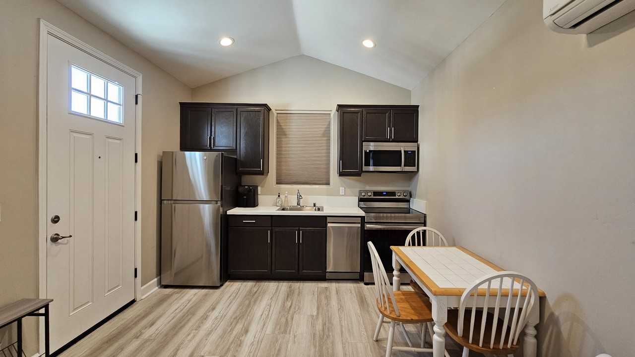 1004 Forest St #A - Photo 7 of 21