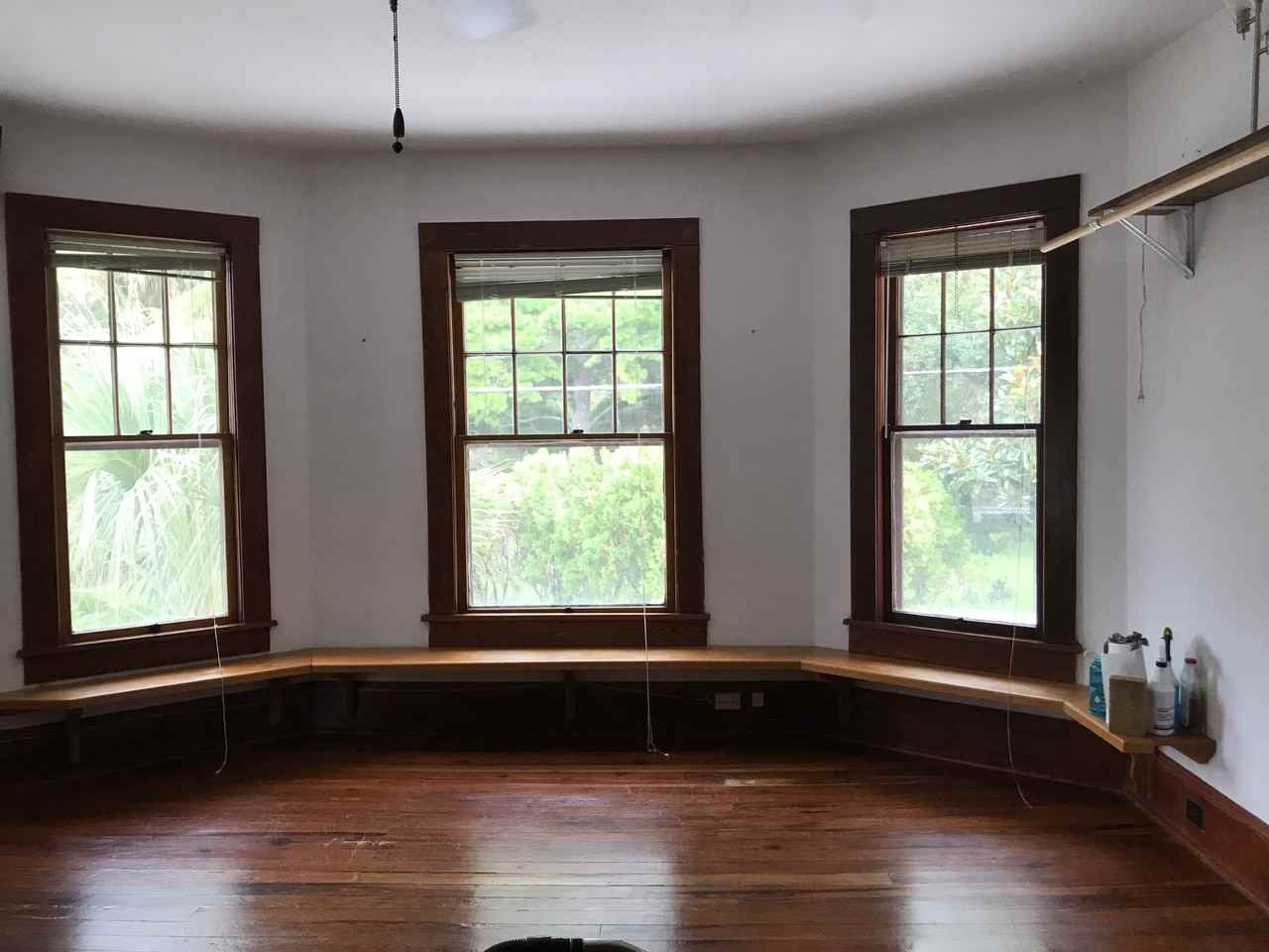 618 Ne 2nd St #NE - Photo 2 of 5