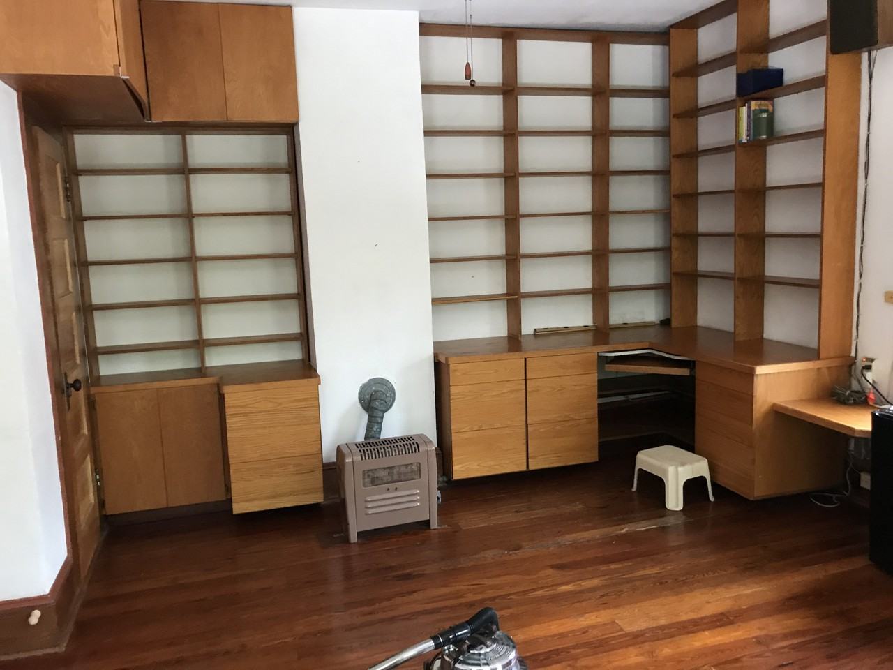 618 Ne 2nd St #NE - Photo 3 of 5