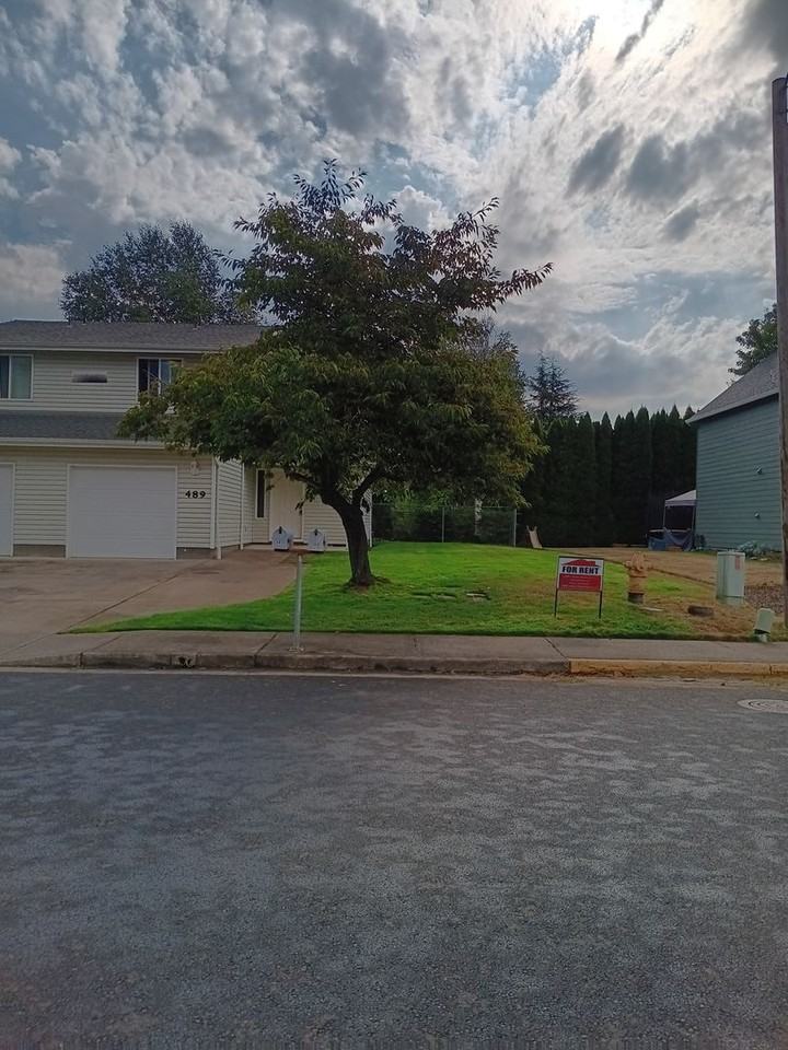 489 Ecols St S - Photo 2 of 19