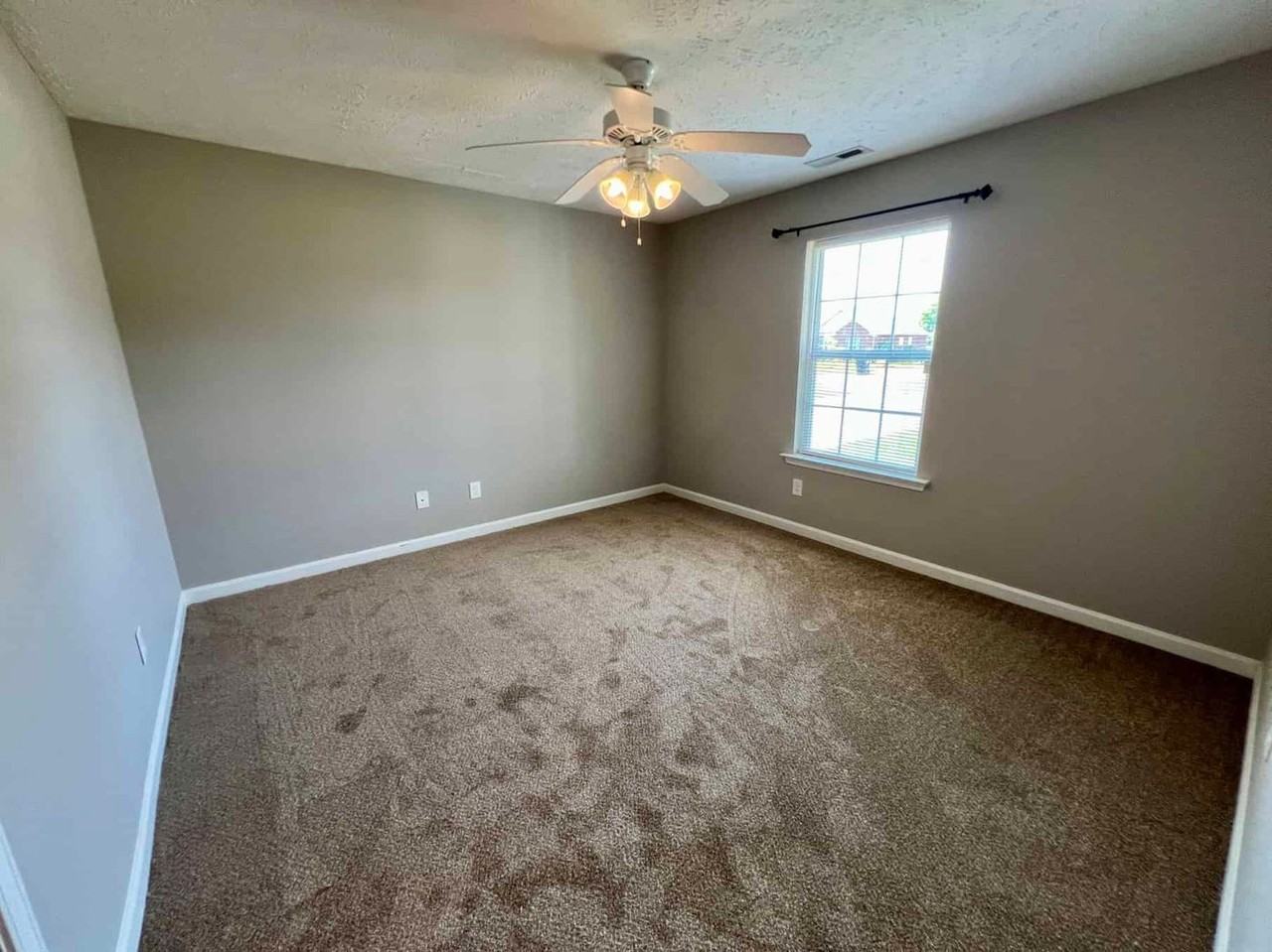 2617 Decatur Ln - Photo 5 of 23