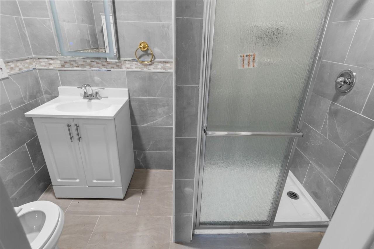 6289 Sunnymere Ave - Photo 2 of 10