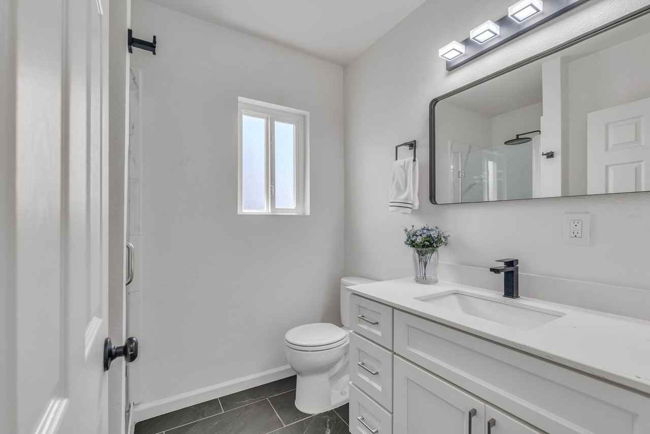 5955 Hayes St - Photo 2 of 9