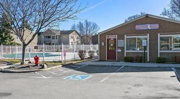 featured image of 5713 N Garrett St