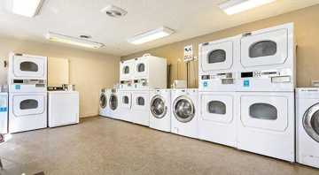 featured image of 5713 N Garrett St