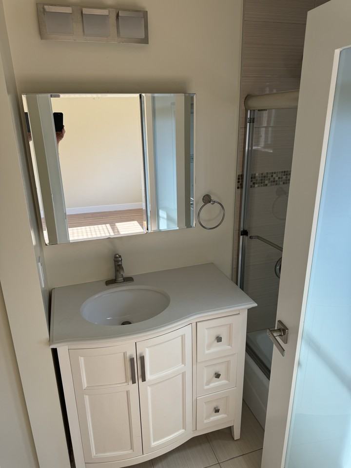 10834 Hortense Street ##2 - Photo 7 of 11