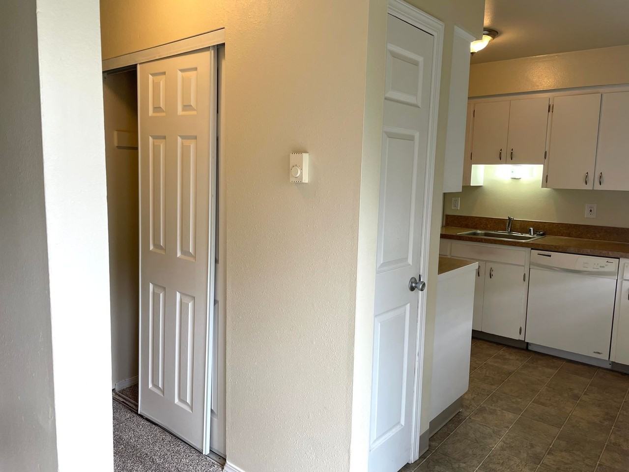 Sh8112-8114 - Photo 2 of 22