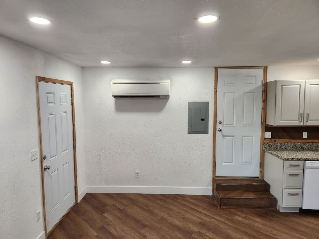 1245 W Washington St - Photo 3 of 9