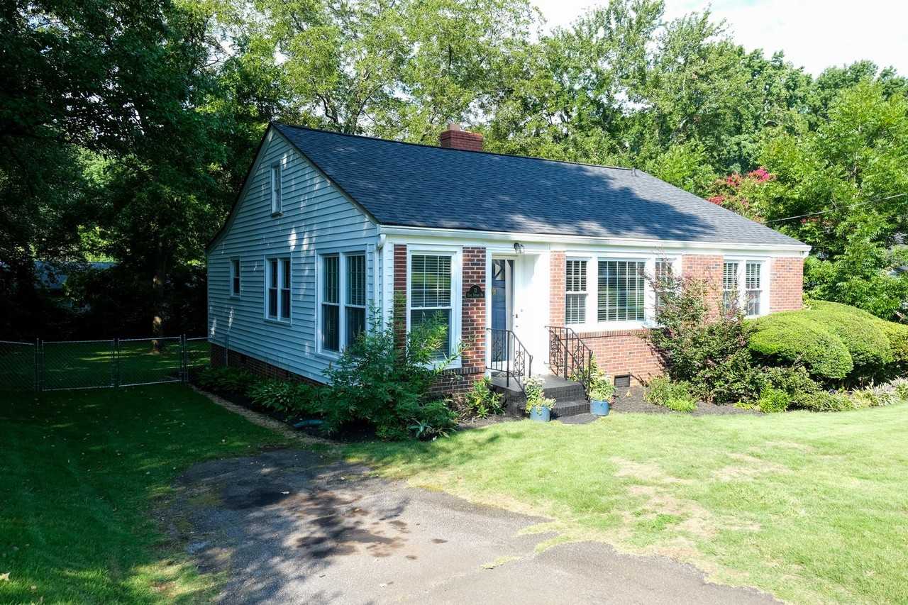 11 Cool Springs Dr - Photo 2 of 19