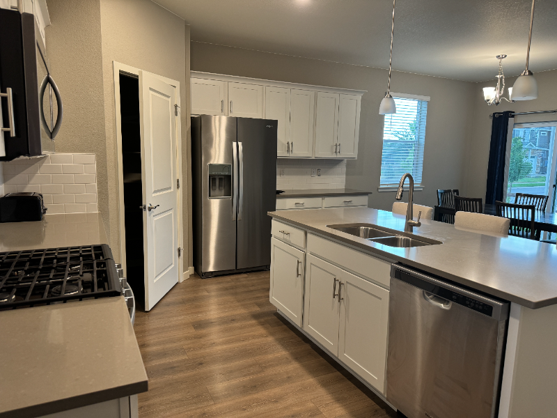 4202 Fox Grove Dr - Photo 7 of 24