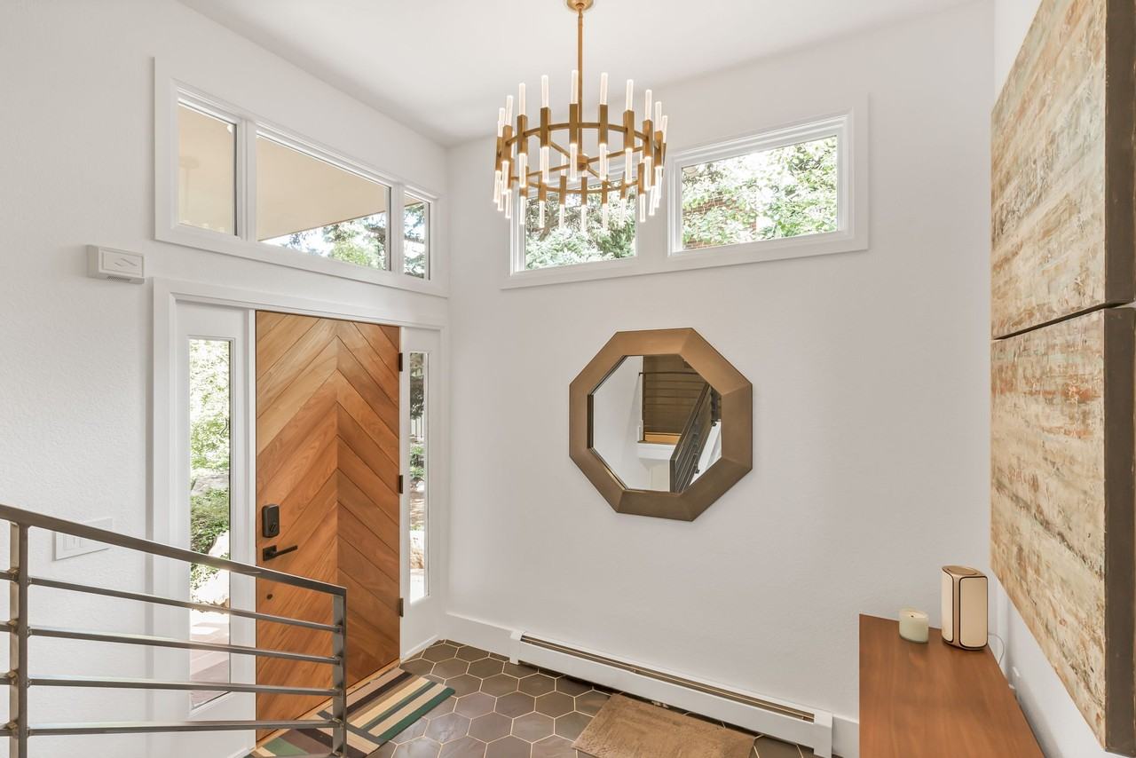 555 13th St #NA - Photo 2 of 20