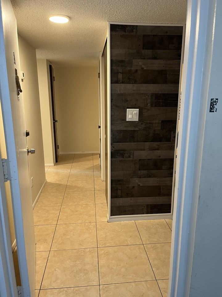 1122 84th Ter N #A - Photo 3 of 14