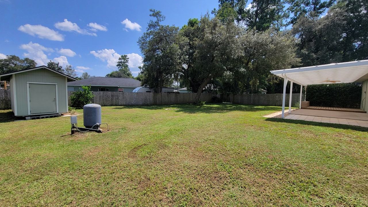 6329 Hemlock Rd #NA - Photo 3 of 12