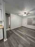 featured image of 304 E Oakdale St #304B