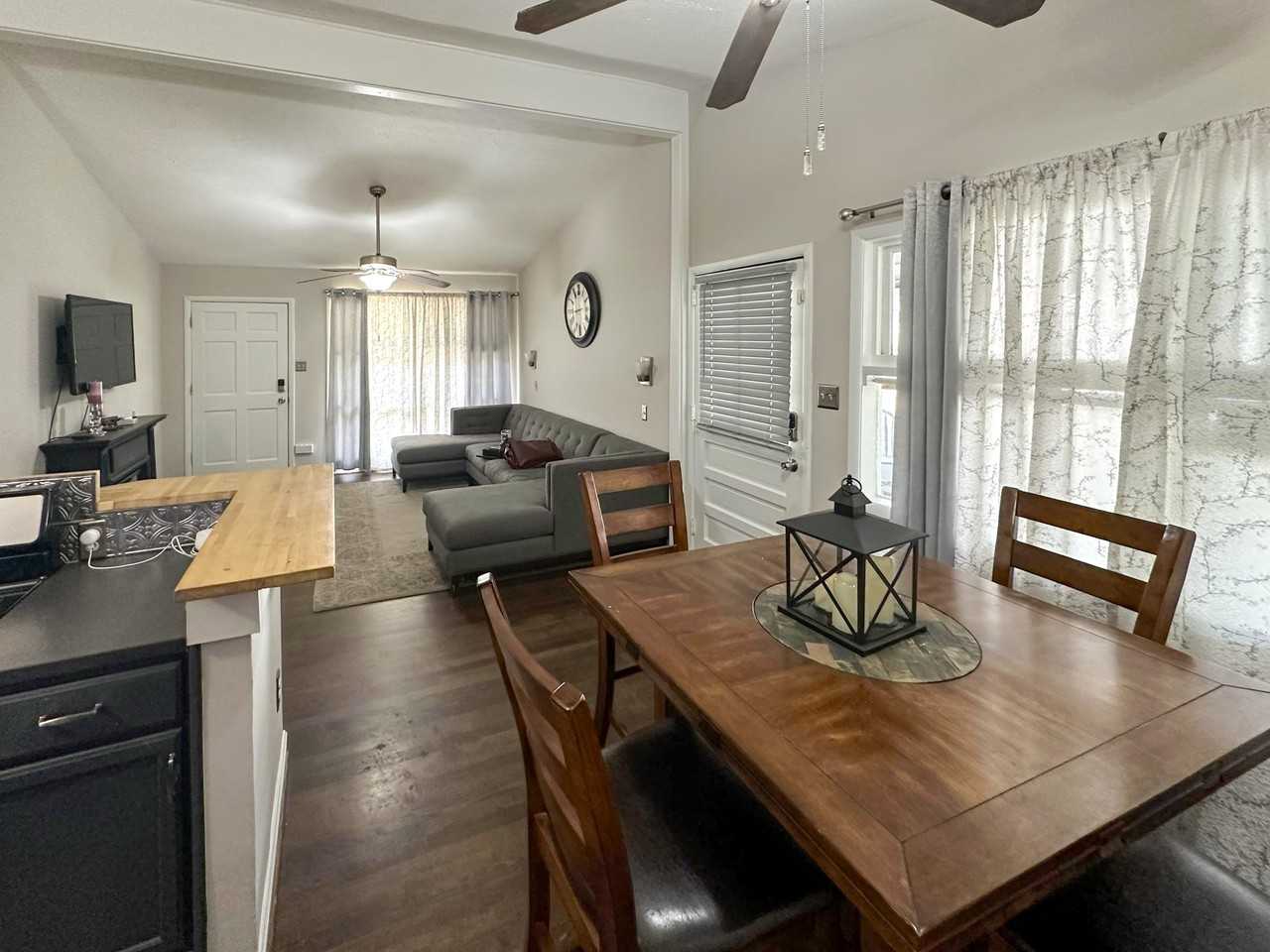 Woodland Dr Nw - Photo 3 of 13