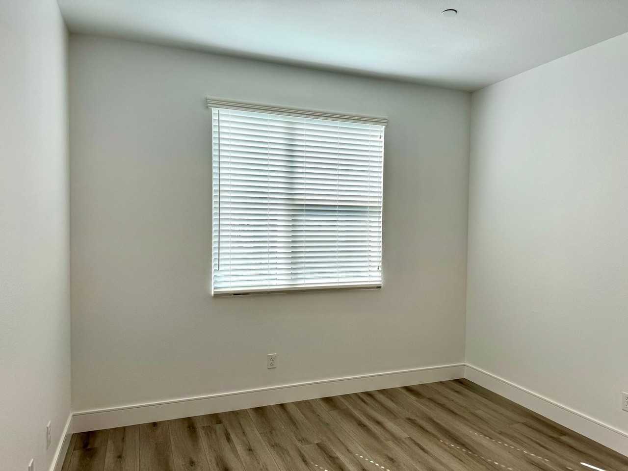 1628 Tecado Dr - Photo 2 of 10