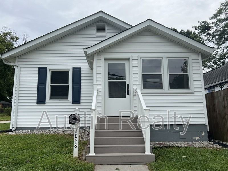 2848 Oakland Ave - Photo 2 of 16