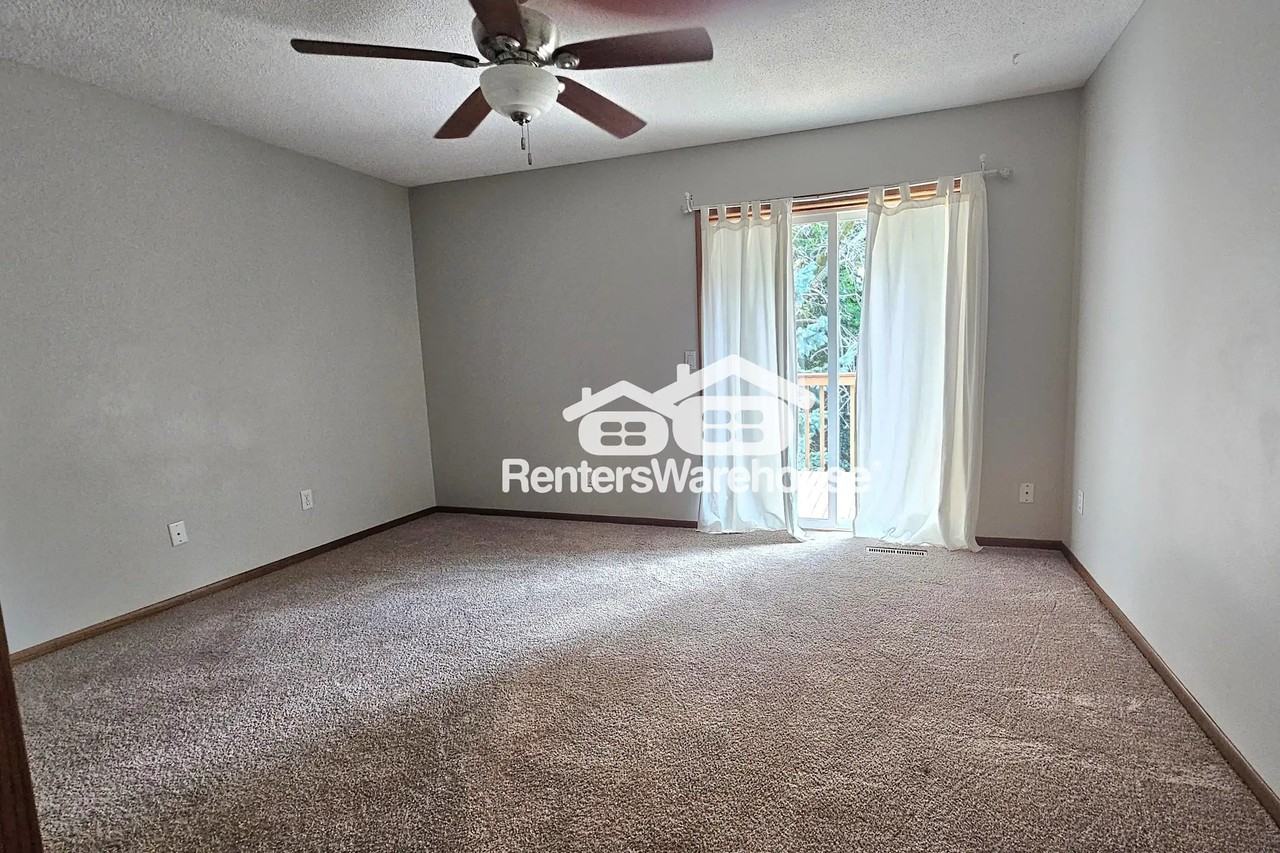 16184 Jamaica Ave - Photo 3 of 12