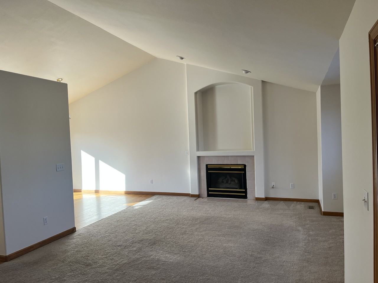 780 Bella Vista Dr - Photo 2 of 35