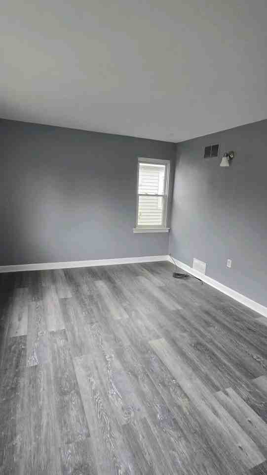 1958 Carolina St - Photo 2 of 12