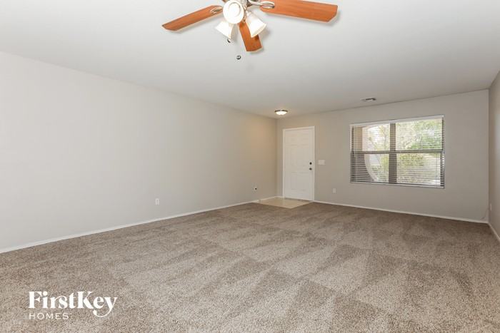 2818 W Hayden Peak Dr - Photo 3 of 16