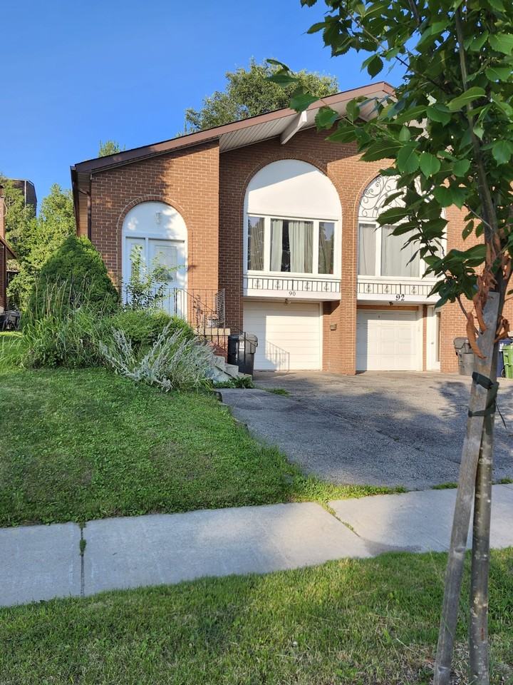 90 Clancy Drive - Photo 2 of 29
