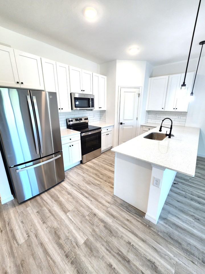 135 Hightower Ave S #135 - Photo 3 of 15