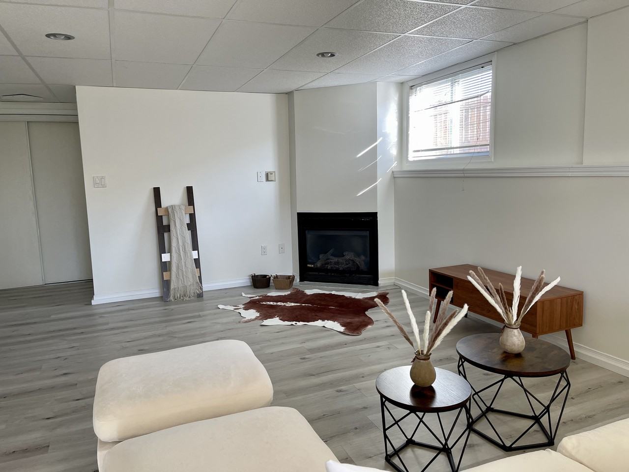 2760 Lynngrove Court - Photo 2 of 32