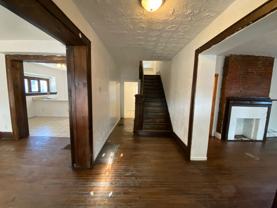 1929 Summit St - Photo 1 of 1