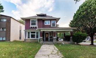 featured image of 1689 Summit St