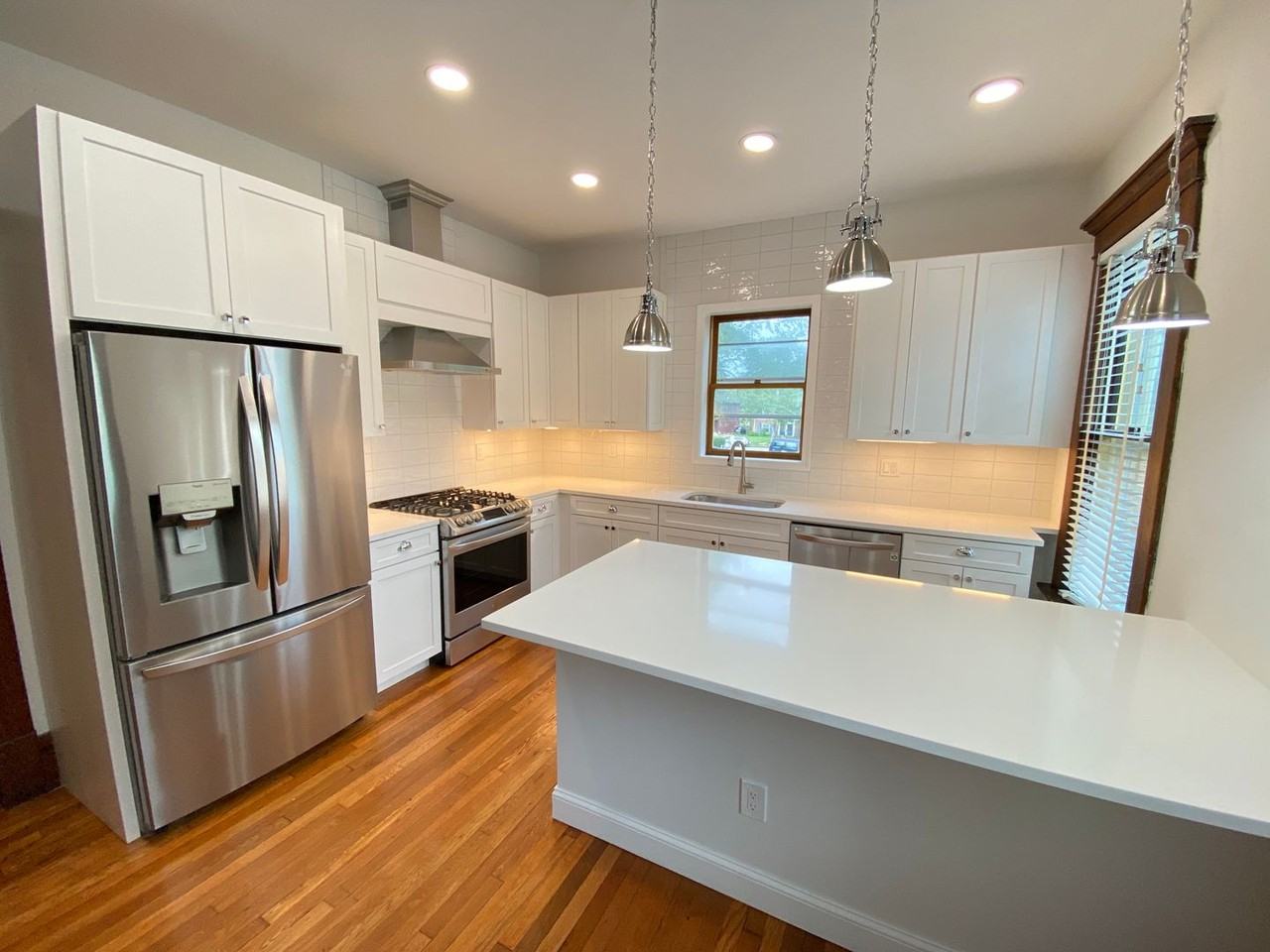 1501 Belmont Ave - Photo 3 of 28