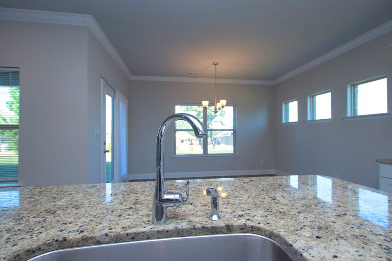 107 Richard Rd - Photo 3 of 38