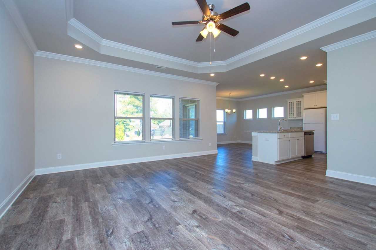 107 Richard Rd - Photo 4 of 38