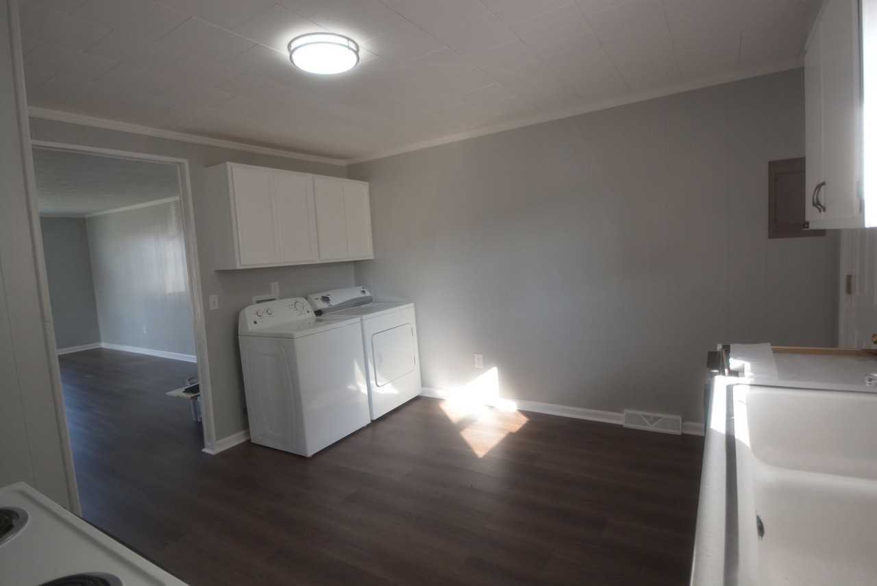 225 N Union St - Photo 3 of 16