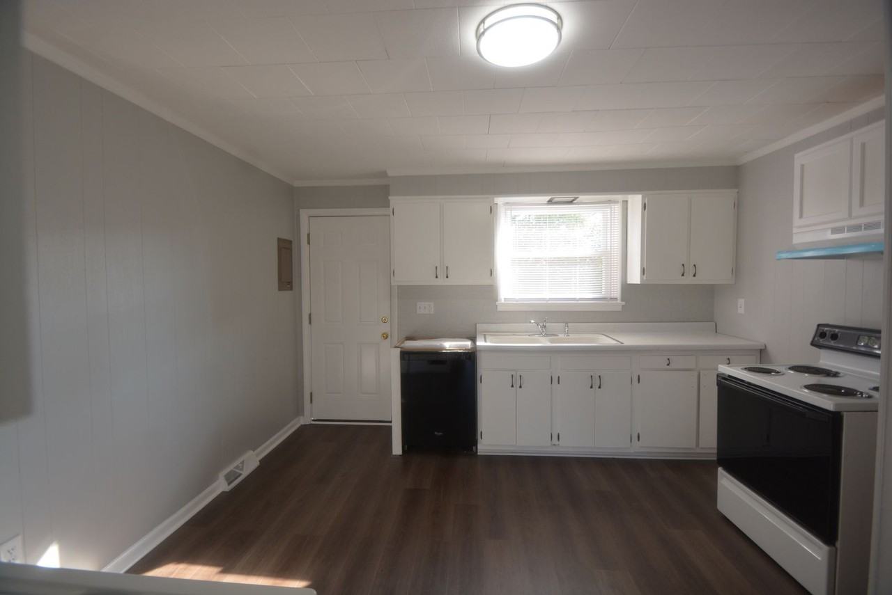 225 N Union St - Photo 6 of 16