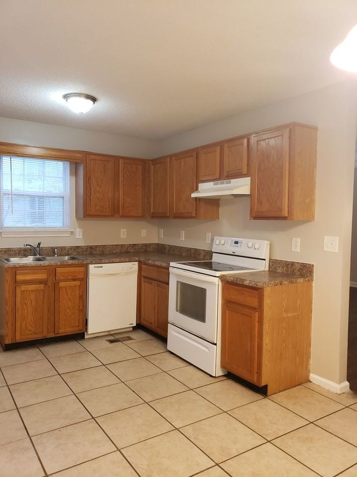 147 Kylee Ct - Photo 6 of 16
